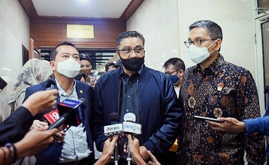 Pemprov Salah Soal PPDB, DPR: DKI Bukan Negara Lain, Harus Ikut Permendikbud