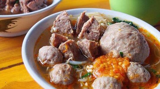 Isu Negatif Seputar Bakso : Diludahi, Pakai Kuah Sempak, Ada Lagi?
