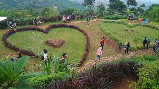 Mengintip Pesona Taman Love Aurora Soreang Surga Nan Romantis Di Bandung Selatan