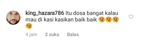Heboh Video Orang Bagi-bagi Mie Instan dari Atas Masjid! Netizen: Gak Ada Cara Lain?