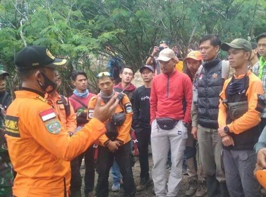 Misteri Pendaki Hilang Di Gunung Guntur, Ditemukan Telanjang.