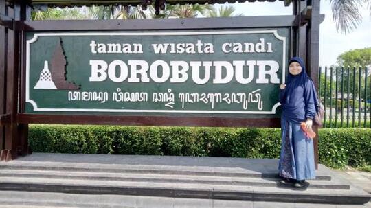 Tiket Bule Masuk Borobudur Lebih Mahal Dari Lokal, Bikin Bule Kapok Ga?