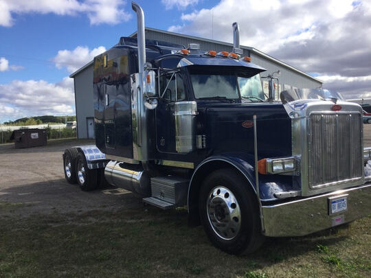 Mengenal Peterbilt, Truk yang Jadi Wujud Perubahan Optimus Prime di Film Transformer