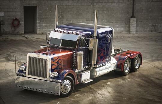 Mengenal Peterbilt, Truk yang Jadi Wujud Perubahan Optimus Prime di Film Transformer