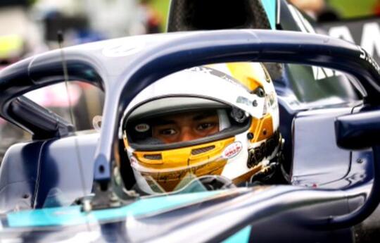 Sean Gelael Incar Poin Perdana di Kejuaraan FIA Formula 2 2020