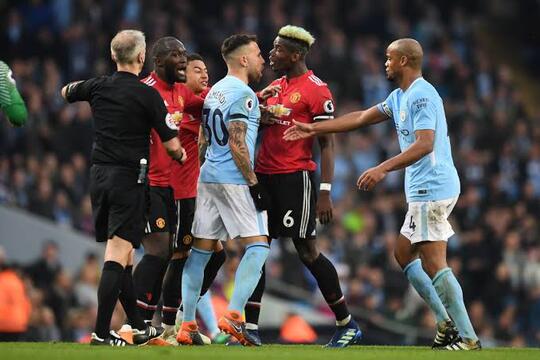 Keseruan Liga Inggris Menjelang Pesta The Reds