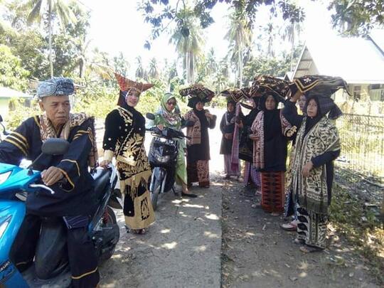 Bedakan Gelar Adat yang Diterima Dengan Gelar Sebagai Bentuk Penghargaan