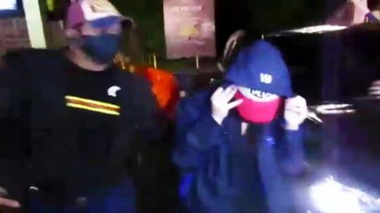 Polisi Sebut Saat Digerebek Artis FTV HH Tak Berbusana