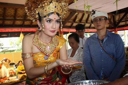 Mantab Jiwa! Inikah Suku-suku Penghasil Wanita Cantik di Indonesia, Mana Pilihanmu?