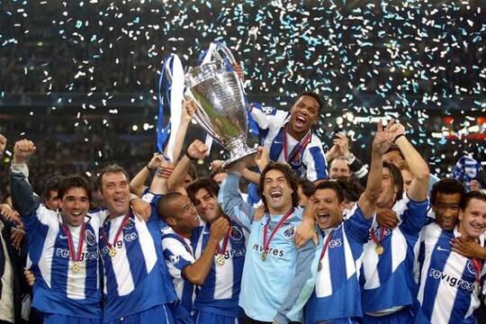 Musim 2003/04 Itu Paling Gila, Gak Ada Obatnya!