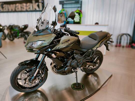 Showroom Dealer Resmi Cash Kredit Motor Kawasaki Melayani Jabodetabekser Ready Stock