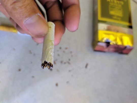 Rokok Tinggal Sebatang Malah Patah, Jangan Dibuang Dulu. Sambung Aja!!