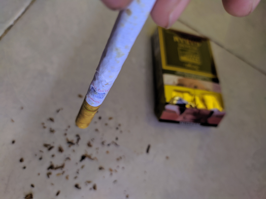 Rokok Tinggal Sebatang Malah Patah, Jangan Dibuang Dulu. Sambung Aja!!