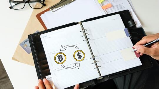 Bitcoin vs. Saham: Mana Bentuk Investasi yang Lebih Menguntungkan?