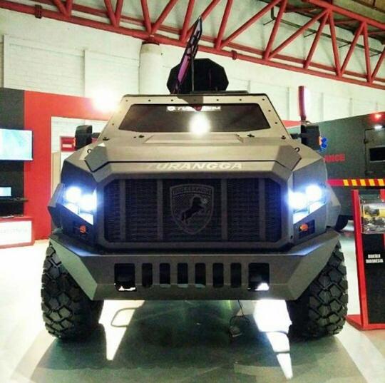 Ketika Mobil Ford F 550 Dirubah Menjadi Kendaraan Militer, Seperti Inilah Hasilnya