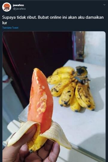 Pamer Pisang Isinya Pepaya, Foto Buah Nyentrik Ini Bikin Warganet Ribut