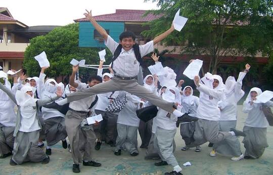 Untuk Kalian Yang Baru Lulus SMA - Selalu Hargai Di Setiap Waktumu