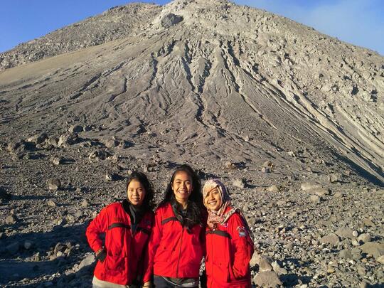5 Hal Tentang Pasar Bubrah Gunung Merapi - Pendakian Gunung Merapi Tahun 2014