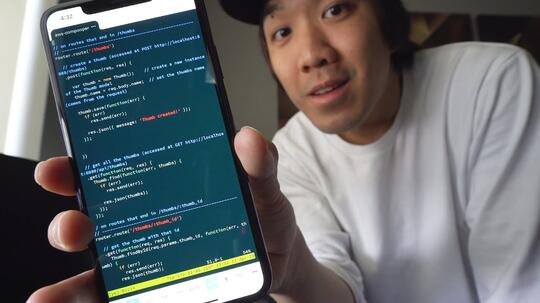 Hanya dengan Smartphone, Kita bisa Belajar Programing sekaligus Membuat Aplikasi