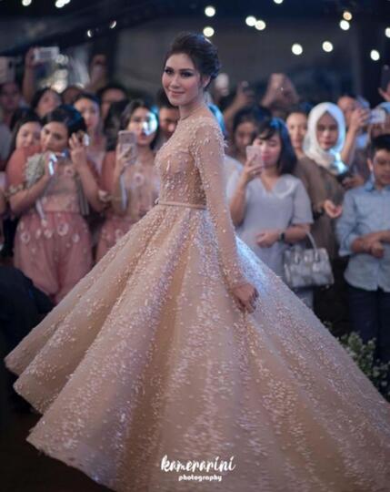 Deretan Gaun Pengantin Bak Putri Raja, Mana Pilihanmu?
