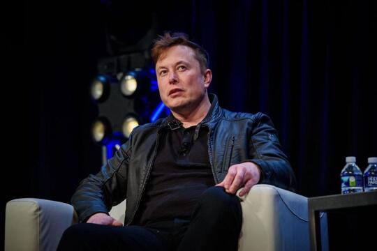 4 Ambisi Gila Elon Musk, Pengen Tanam Komputer di Otak!