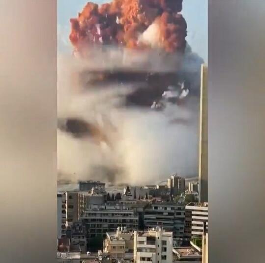 Mengerikan! Ini Dia Vidio Detik-detik Ledakan Besar Mengguncang Beirut, Lebanon!
