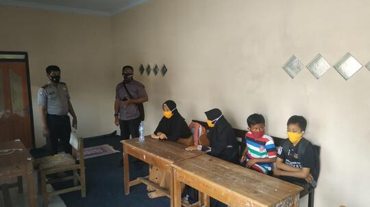 Terpanggil Saat Pandemi, Polsek Galis Sediakan Internet Gratis Bagi Siswa Sekolah