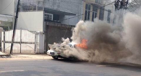 Mazda RX7 Terbakar saat Test Drive di Kebayoran Baru, Begini Kronologinya