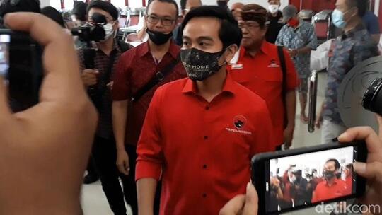 Gibran Putra Jokowi 'Ditantang' Kotak Kosong