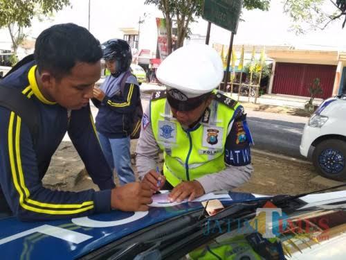 Info Prosedur Dan Denda Tilang, Serta Jenis Pelanggarannya Secara Lengkap.