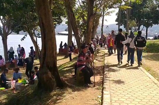 Liburan Masa Akb Covid 19 Wisata Waduk Darma Kuningan Ramai Dikunjungi Wisatawan Kaskus