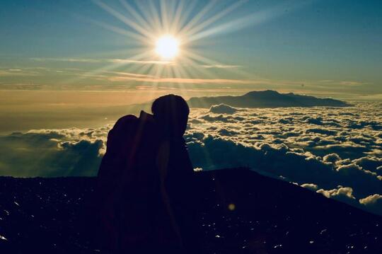 Puncak Abadi Para Dewa - Suka Duka Perjalanan #Mahameru 2017