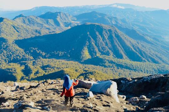Puncak Abadi Para Dewa - Suka Duka Perjalanan #Mahameru 2017
