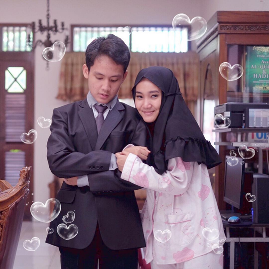 Duka Menjadi Adik Perempuan Dari Kakak Perempuan. Nomer 2, Sista Pernah Mengalami?