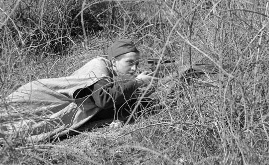 Foto Sniper 'Wanita' Paling Mematikan Dari Soviet Yang Bikin Musuh Kocar-Kacir !