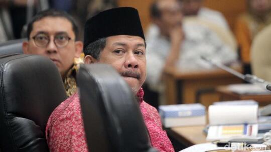 Mahfud: Jokowi Akan Beri Bintang Tanda Jasa ke Fadli Zon dan Fahri Hamzah