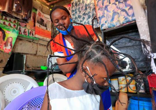 Model Rambut Virus Corona Sedang Booming Di Kenya