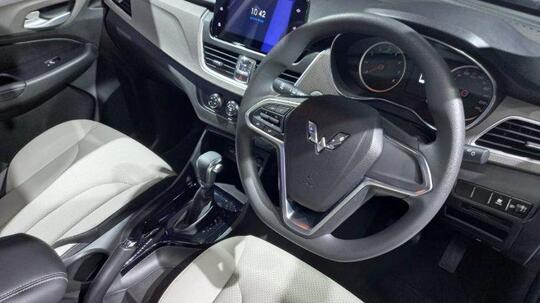 Bedah Fitur Canggih di MPV Wuling Cortez CT Type S