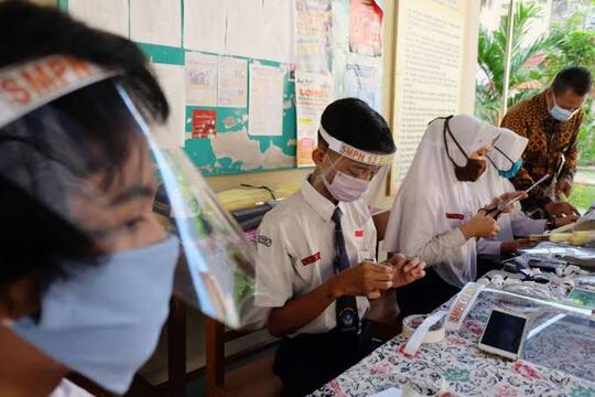 Belajar Di Rumah, Sekolah Tetap Bayar Full?