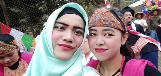 Cinta Lama Bersemi Kembali Saat Parade 17 Agustus.