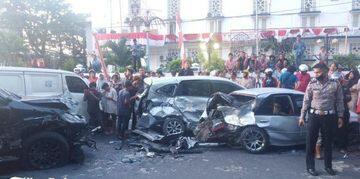 Pajero Sport Anggota Korlantas Polri Hantam 6 Mobil, Plat Nomor Tak Sesuai STNK