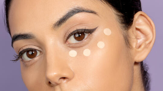Cara Memilih Concealer Biar Makeup Terlihat Lebih Flawless