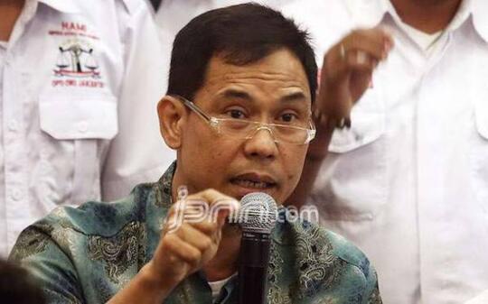 Respons Munarman FPI Setelah Aa Gym Komentari Dugaan Salib di Spanduk HUT RI