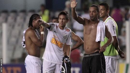 Ronaldinho : Kemerosotan Bintang Brasil Dari Kejayaan Barcelona Ke Penjara Paraguay