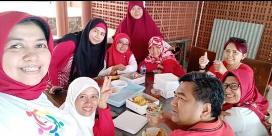 Berbeda Dari Biasanya, Rayakan HUT RI Ke-74 Bersama Teman-teman Spesial Di Tan Miyat