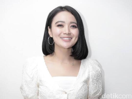11 Aktris Indonesia yang Memiliki Lesung Pipit, Adakah Idola Gansist di Sini?