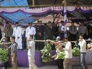 Seni Gogotongan Dan Momonyetan, Kenangan 17 Agustus Yang Tak Pernah Terlupakan