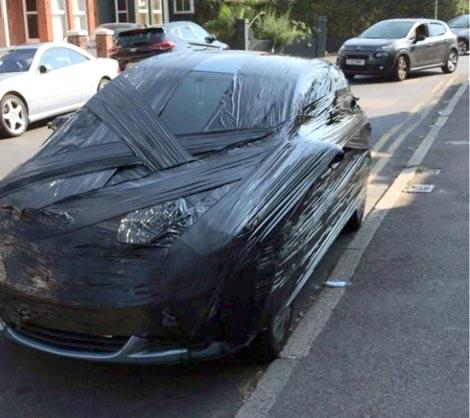 Diluar Negeri Mobil Parkir Di Depan Rumah Orang Kini Nasibnya Bakalan Seperti Ini!