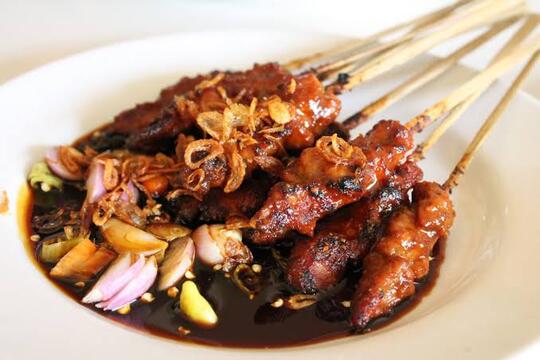 Pilih Sate Padang Atau Sate Madura?