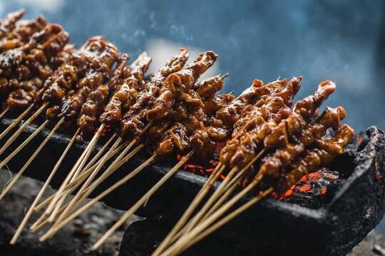 Pilih Sate Padang Atau Sate Madura?